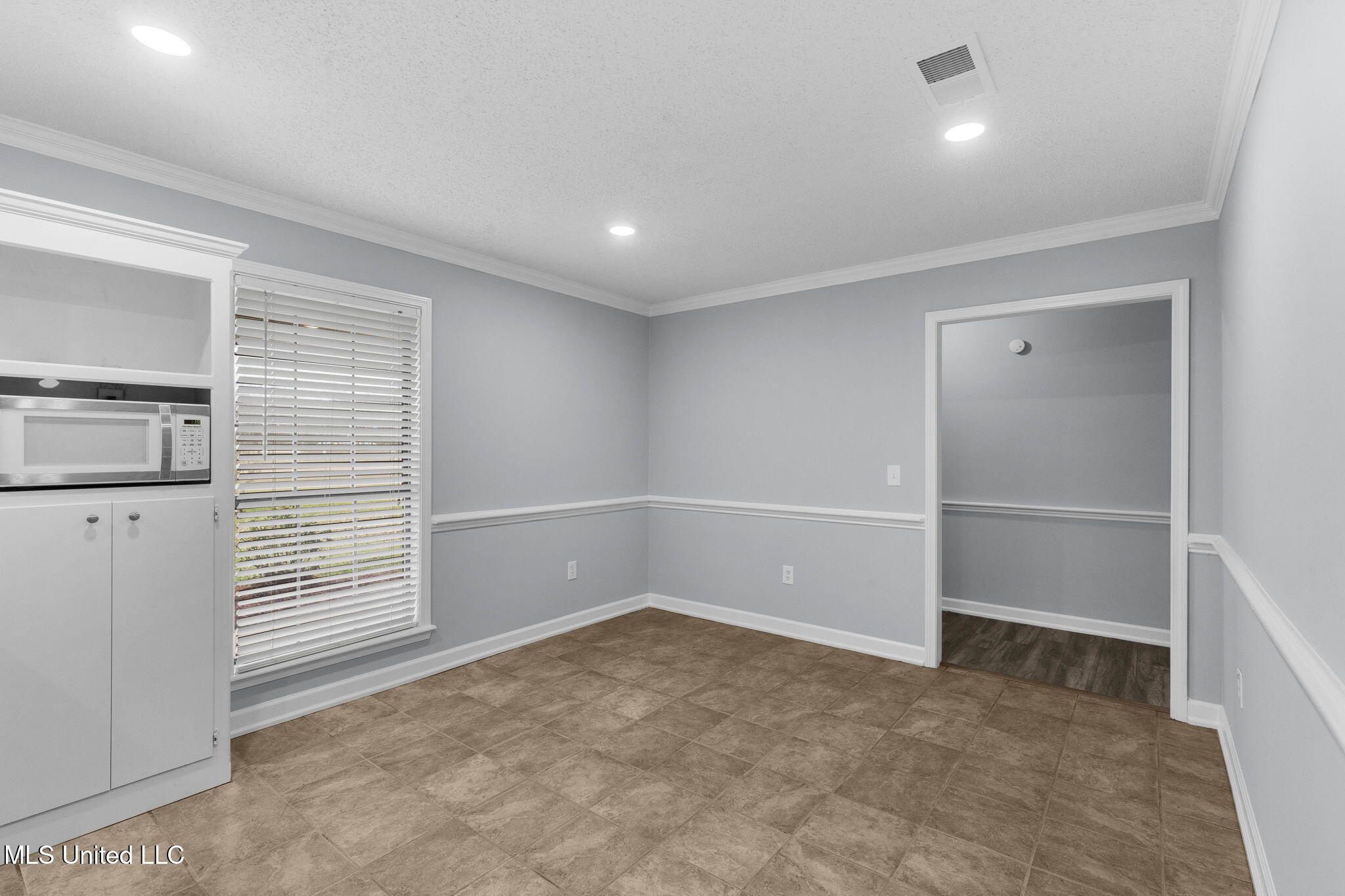 6760 South Siwell Road Byram, MS 39272 - Photo 11 of 66 11-web-or-mls-6760 S Siwell-11