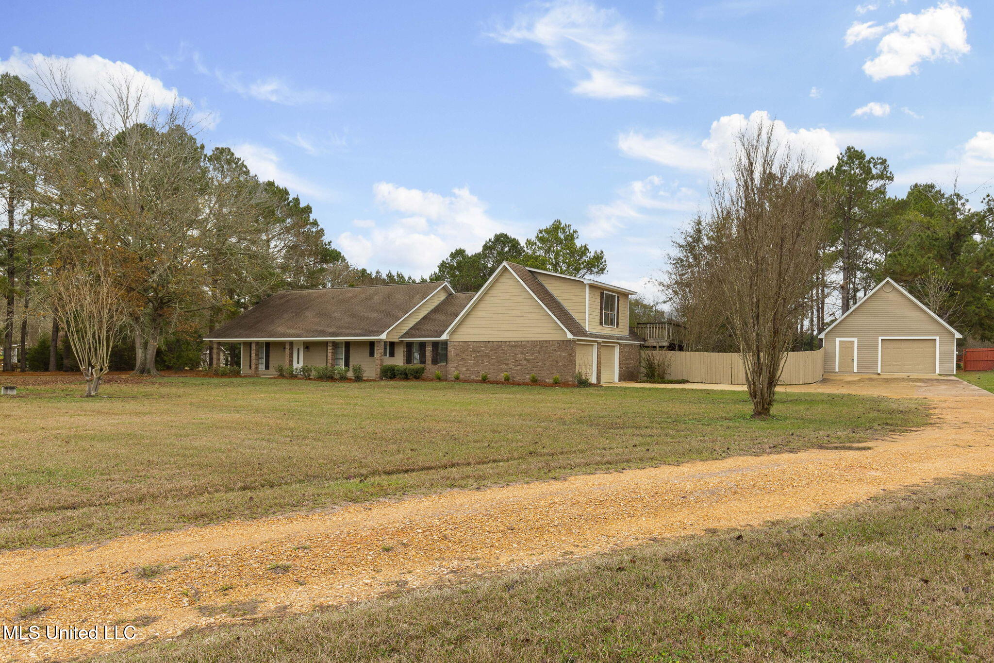6760 South Siwell Road Byram, MS 39272 - Photo 2 of 66 2-web-or-mls-6760 S Siwell-2