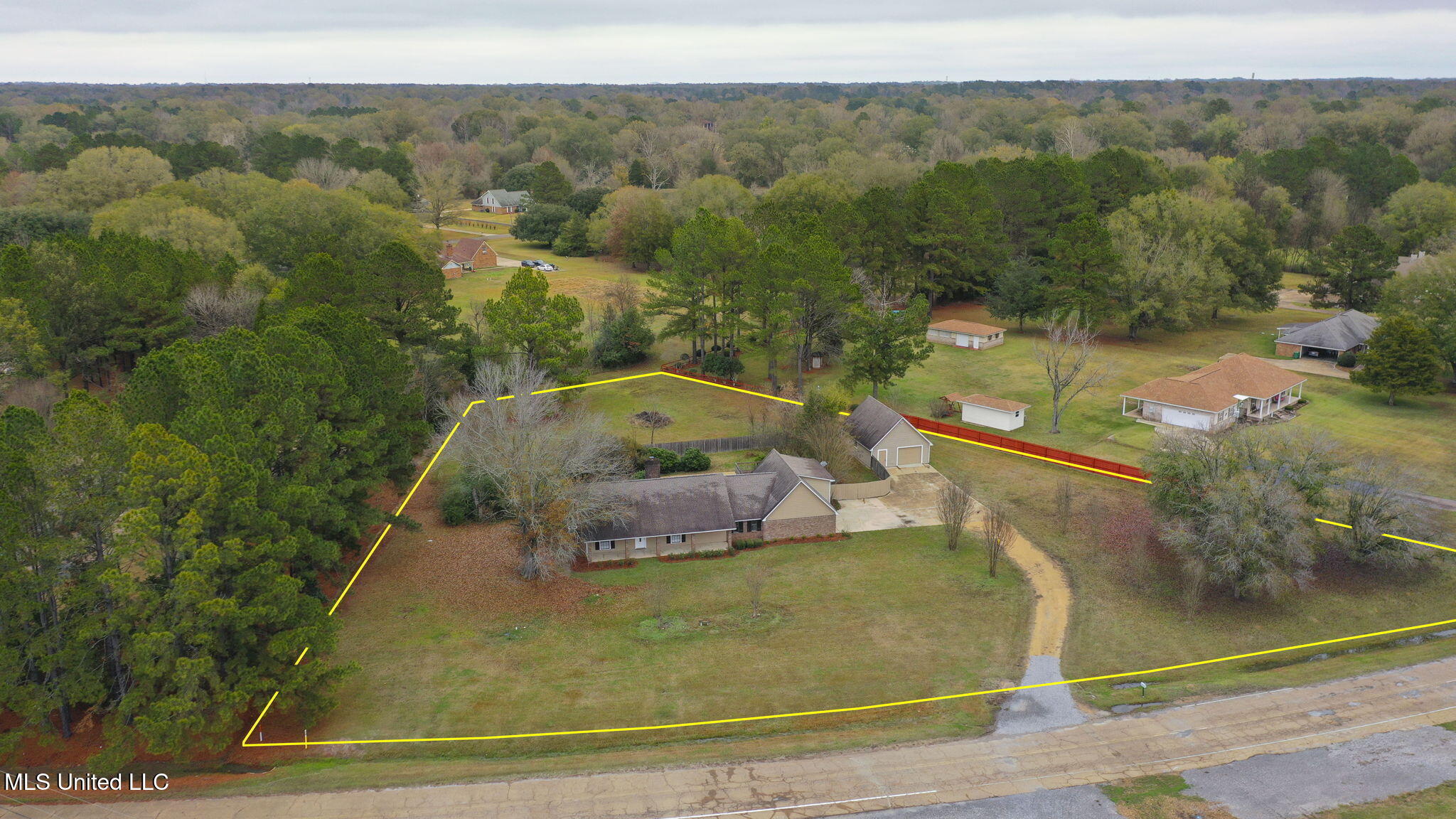 6760 South Siwell Road Byram, MS 39272 - Photo 3 of 66 65-web-or-mls-6760 S Siwell-64a