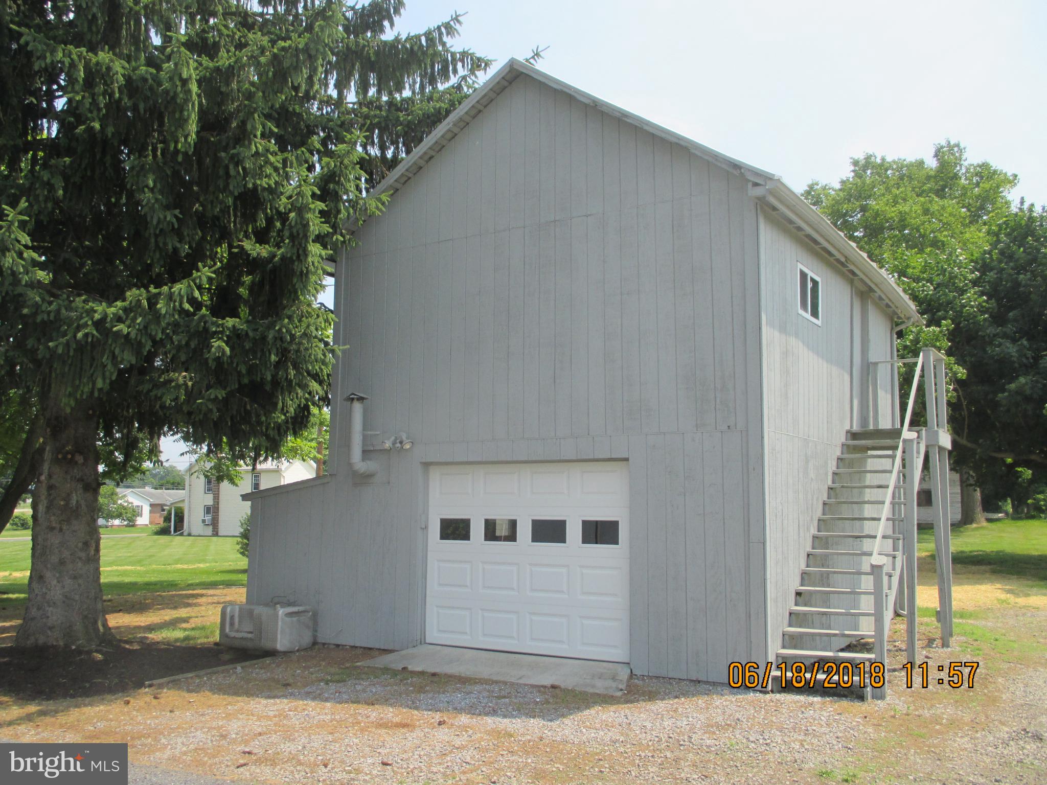 2168 Newville Road Carlisle, PA 17015 - Photo 6 of 28 Gallery Image 6