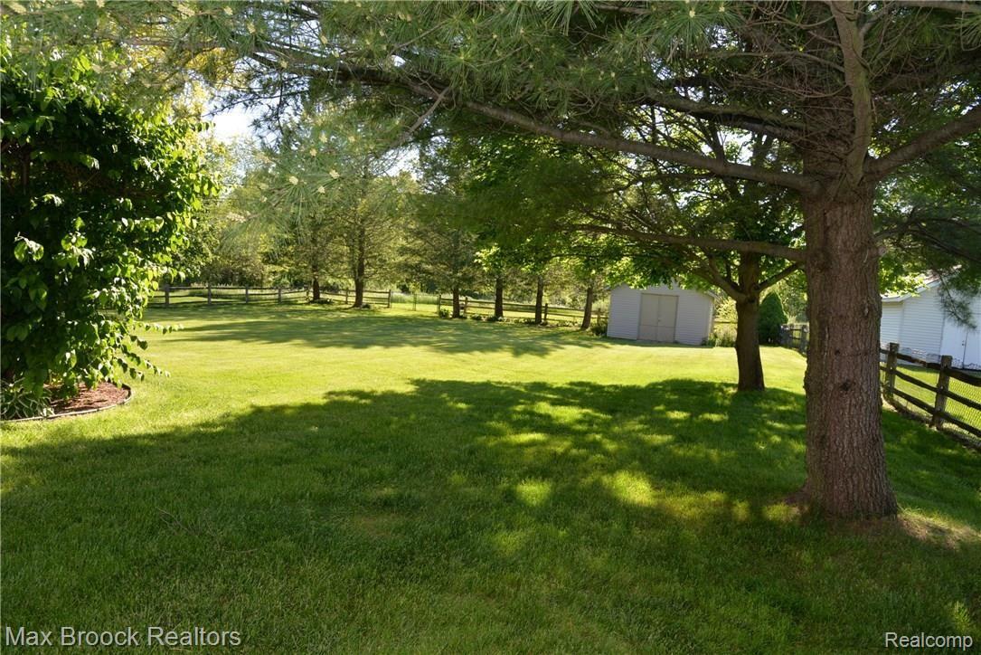 5353 Eagle Road Highland, MI 48356 - Photo 20 of 33 WES_1107.JPG