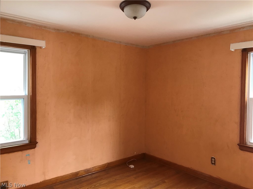 1272 Irene Road Lyndhurst, OH 44124 - Photo 7 of 9 Gallery Image 7