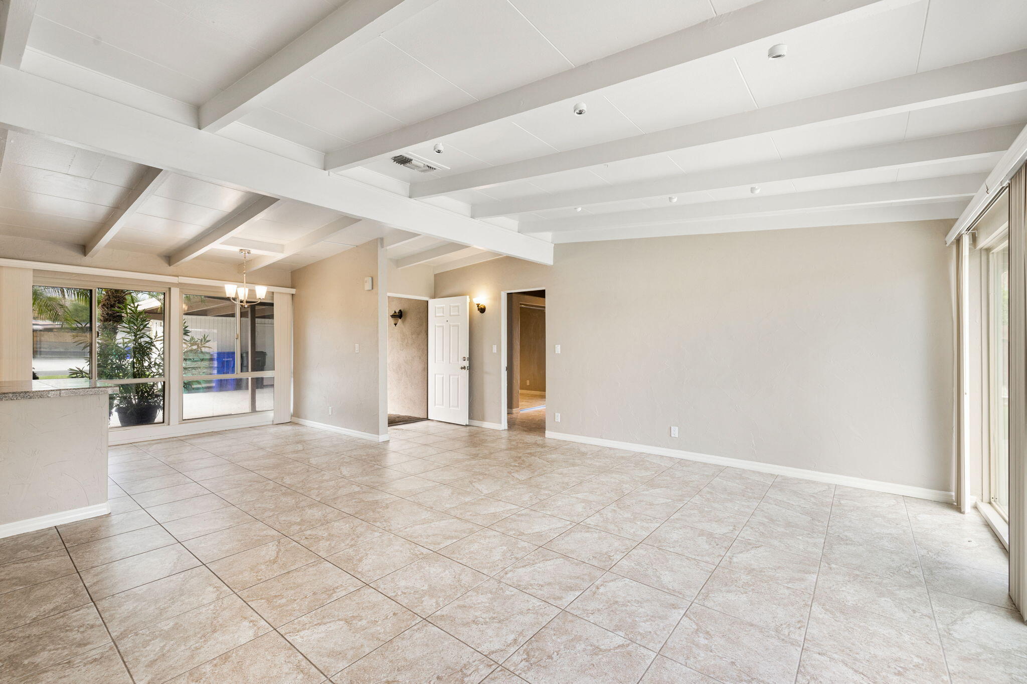 71996 Vista Del Rio Rancho Mirage, CA 92270 - Photo 8 of 39 a view of an empty room