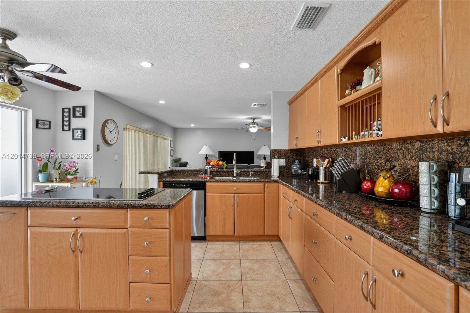 15500 Southwest 99th Lane Miami, FL 33196 - Photo 16 of 72