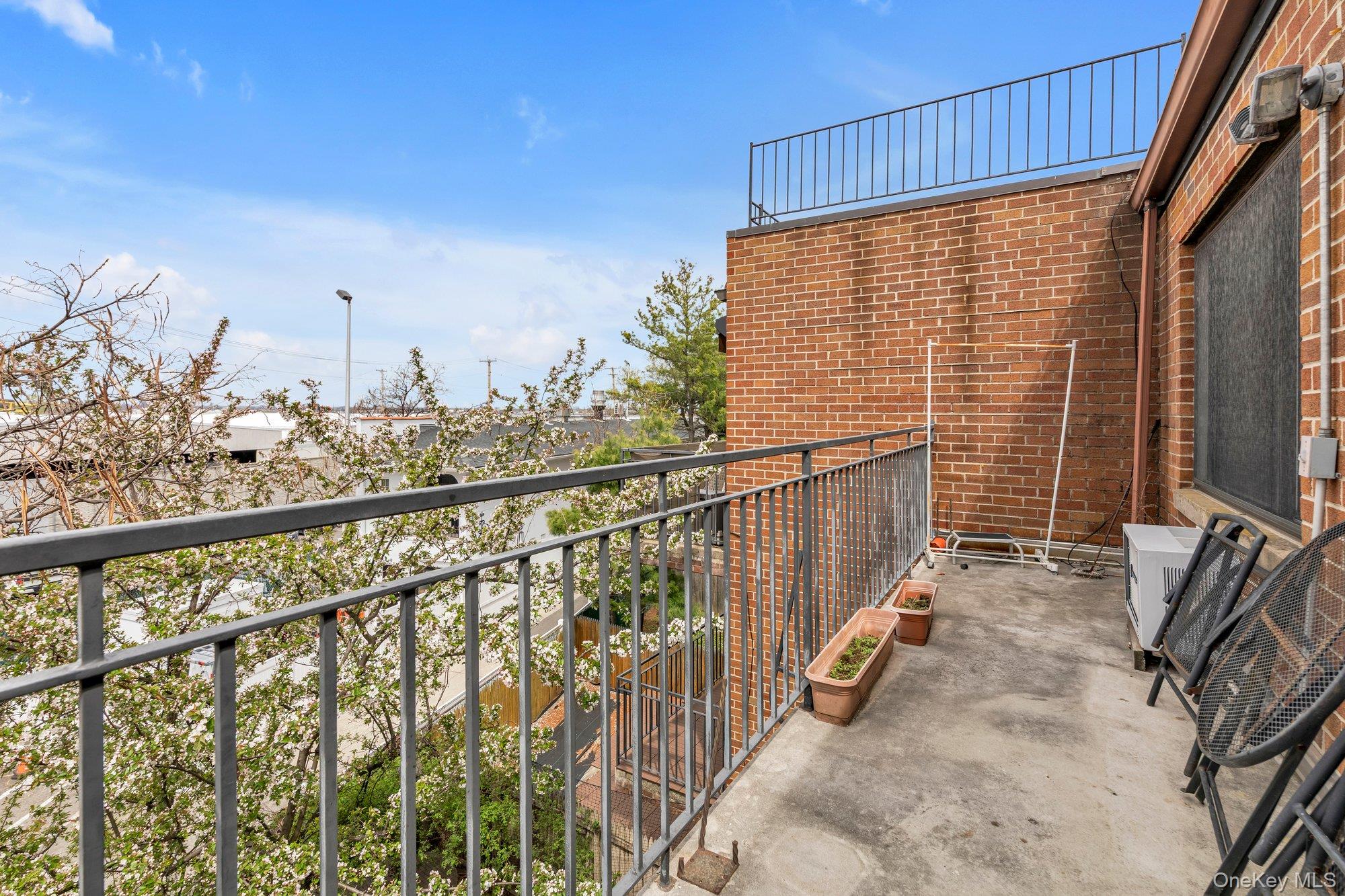15405 Riverside Drive, Unit 12B Queens, NY 11357 - Photo 16 of 18