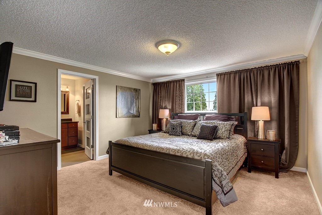 10424 Northeast 196th Street Bothell, WA 98011 - Photo 12 of 20 Gallery Image 12