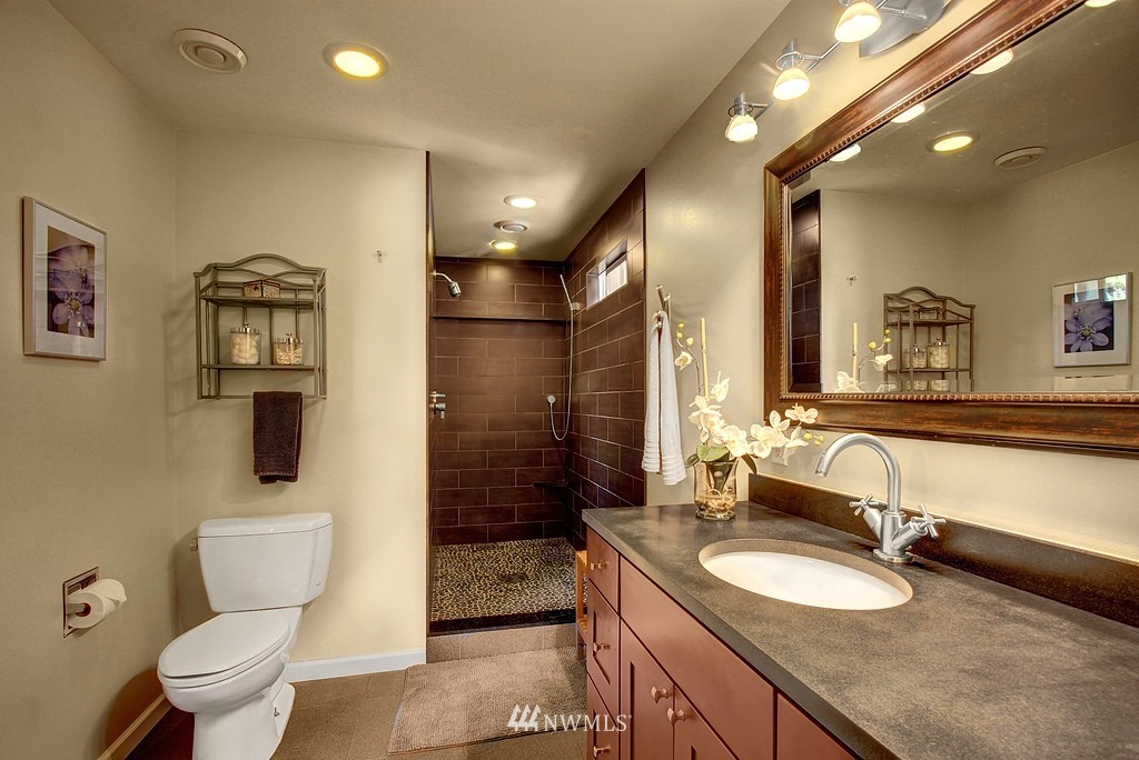 10424 Northeast 196th Street Bothell, WA 98011 - Photo 13 of 20 Gallery Image 13