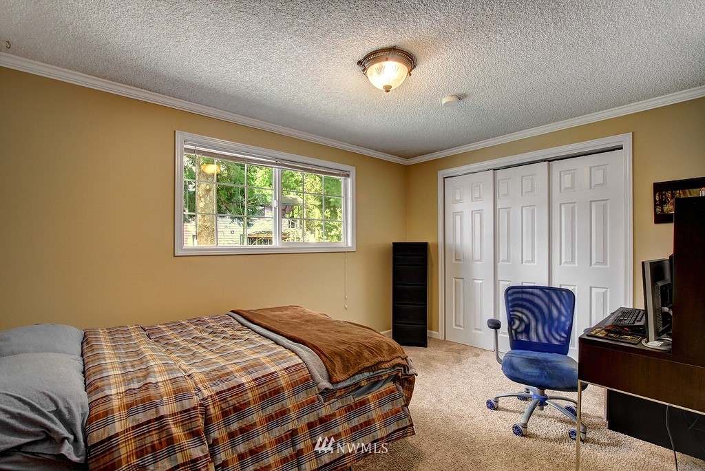 10424 Northeast 196th Street Bothell, WA 98011 - Photo 14 of 20 Gallery Image 14