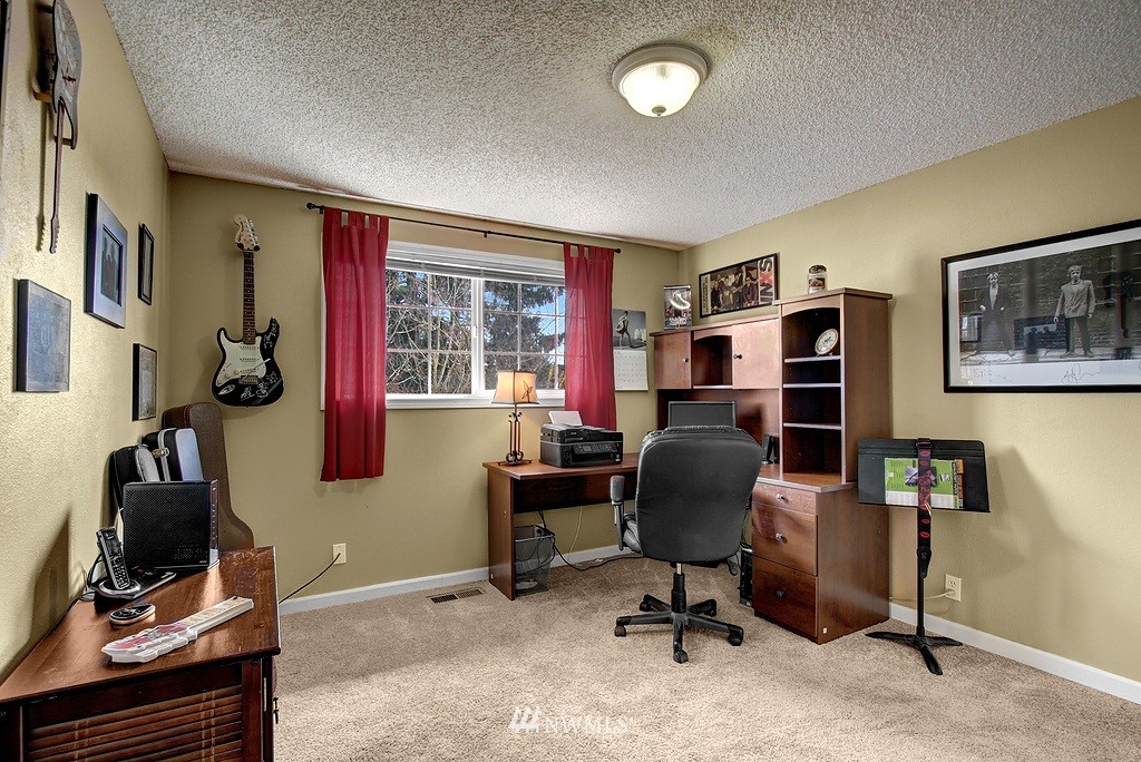 10424 Northeast 196th Street Bothell, WA 98011 - Photo 16 of 20 Gallery Image 16