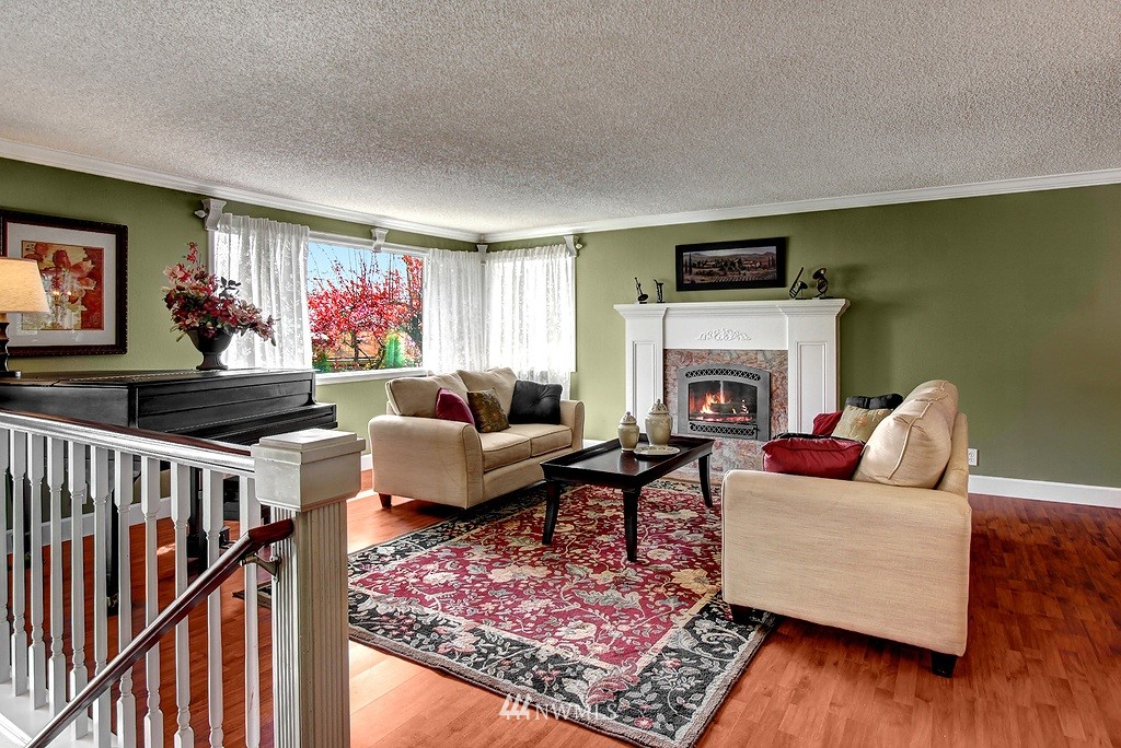 10424 Northeast 196th Street Bothell, WA 98011 - Photo 9 of 20 Gallery Image 9