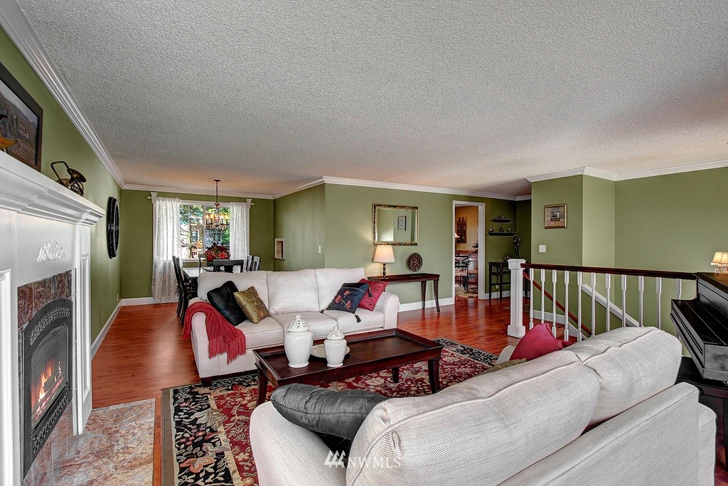 10424 Northeast 196th Street Bothell, WA 98011 - Photo 10 of 20 Gallery Image 10