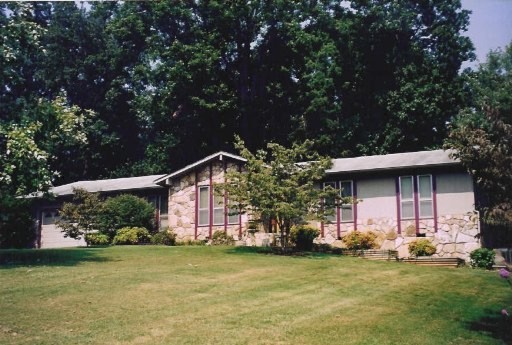 436 East Kingsgate Road Knoxville, TN 37934 - Photo 1 of 1 Primary Photo