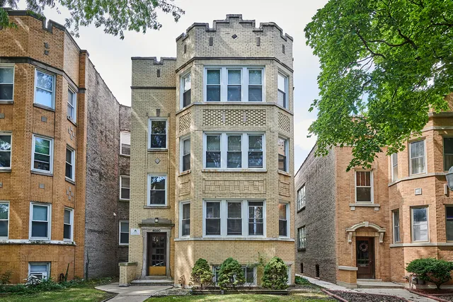 $1,975 | 6330 North Rockwell Street, Unit 1, Chicago, IL 60659