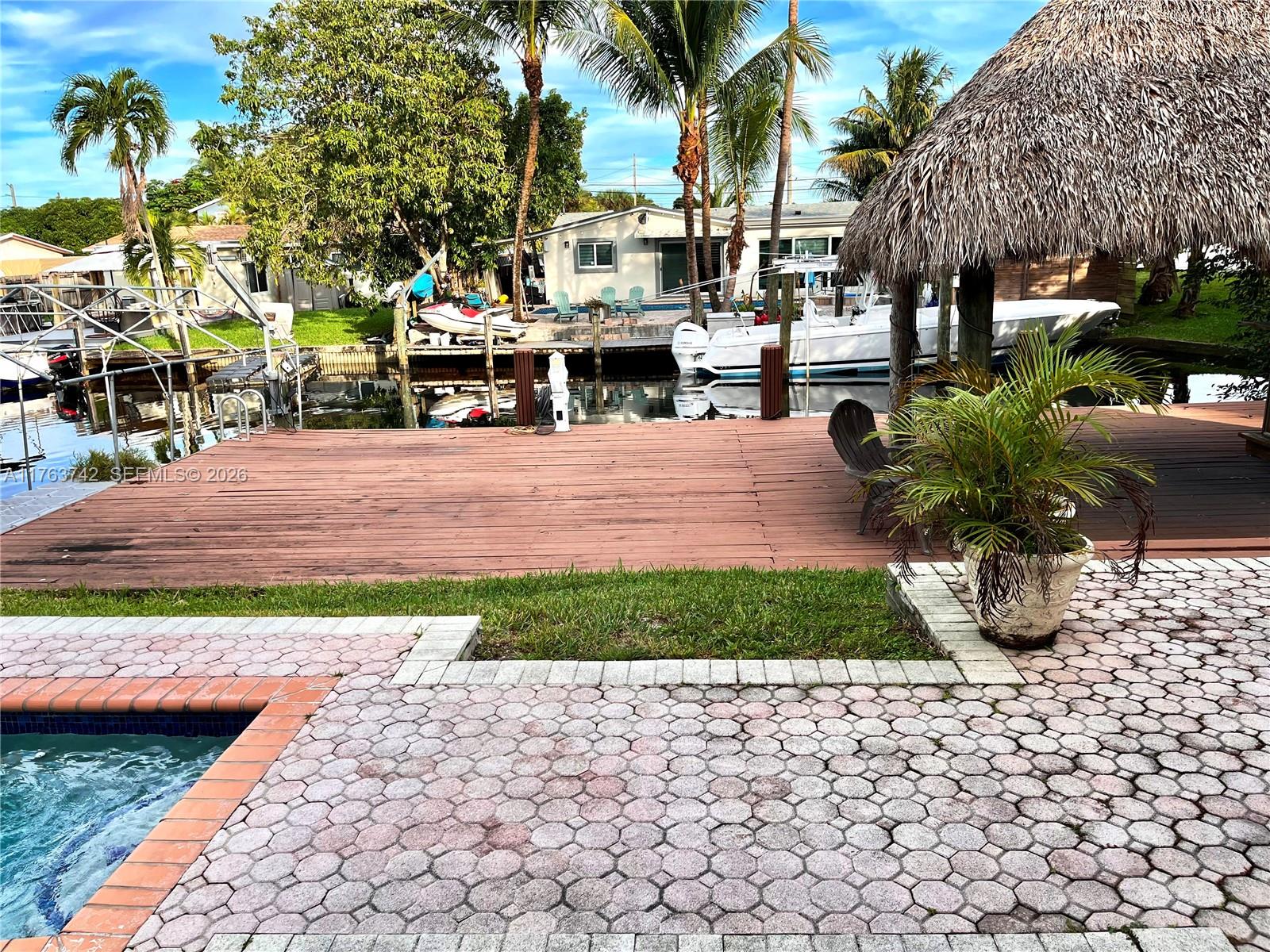 4750 Southwest 43rd Avenue Dania Beach, FL 33314 - Photo 2 of 28 a view of a yard with plants