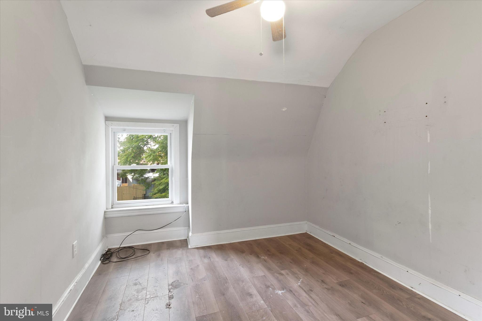 9 Spruce Street Marcus Hook, PA 19061 - Photo 11 of 15