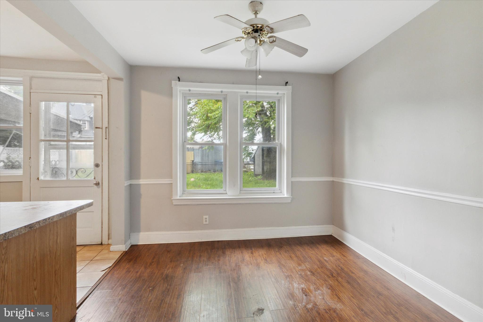 9 Spruce Street Marcus Hook, PA 19061 - Photo 4 of 15