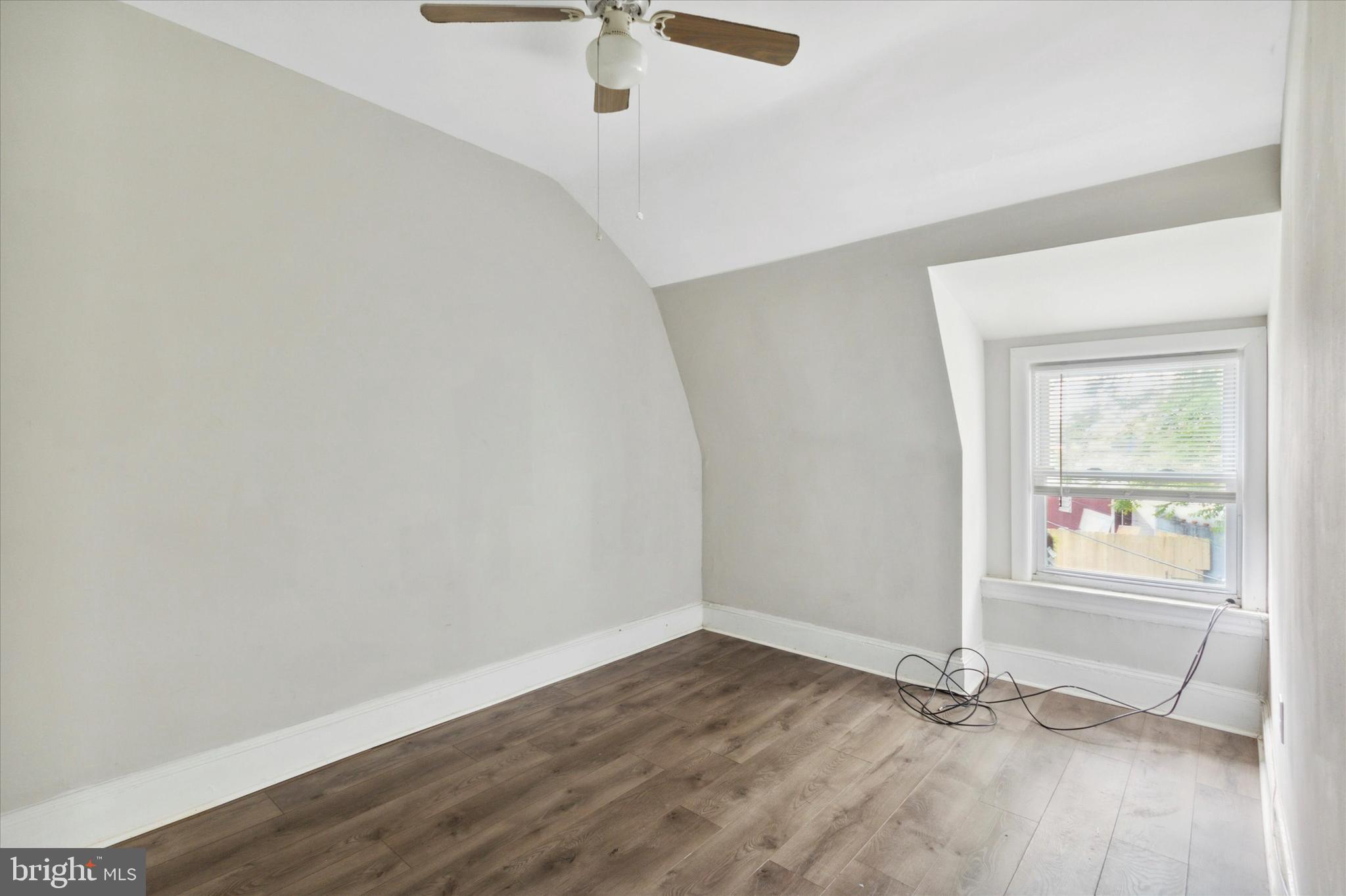 9 Spruce Street Marcus Hook, PA 19061 - Photo 7 of 15