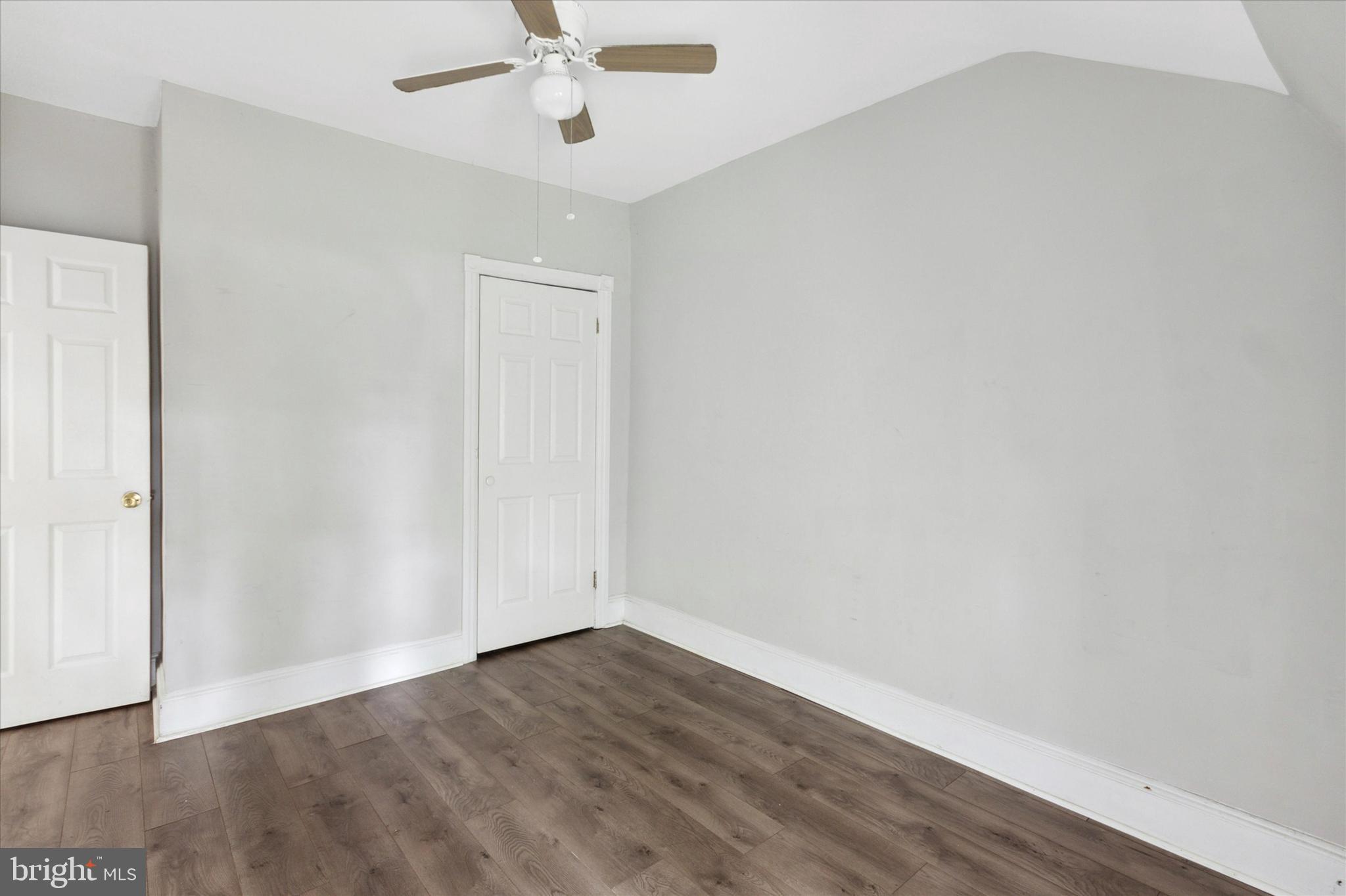 9 Spruce Street Marcus Hook, PA 19061 - Photo 8 of 15