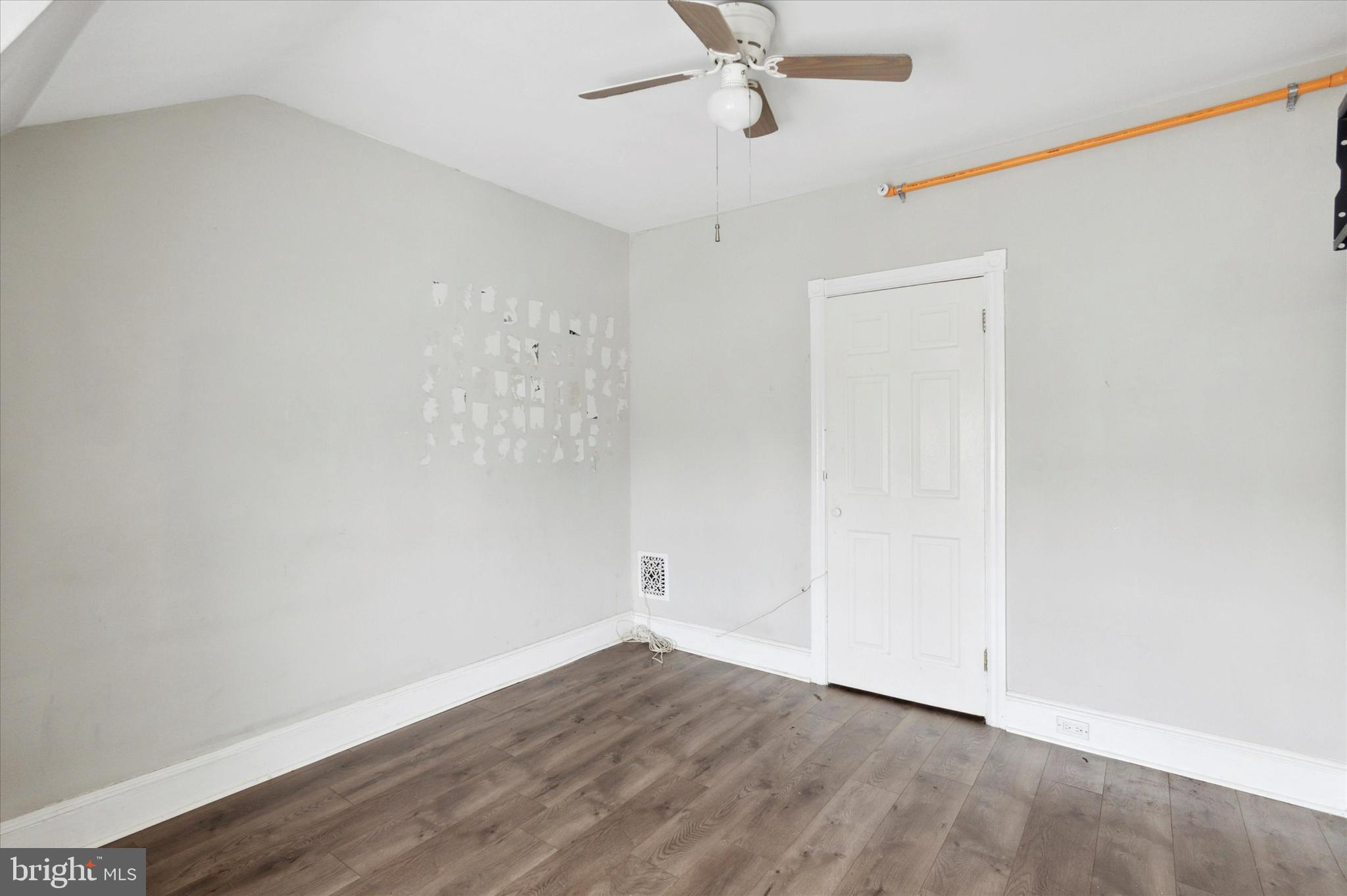 9 Spruce Street Marcus Hook, PA 19061 - Photo 10 of 15