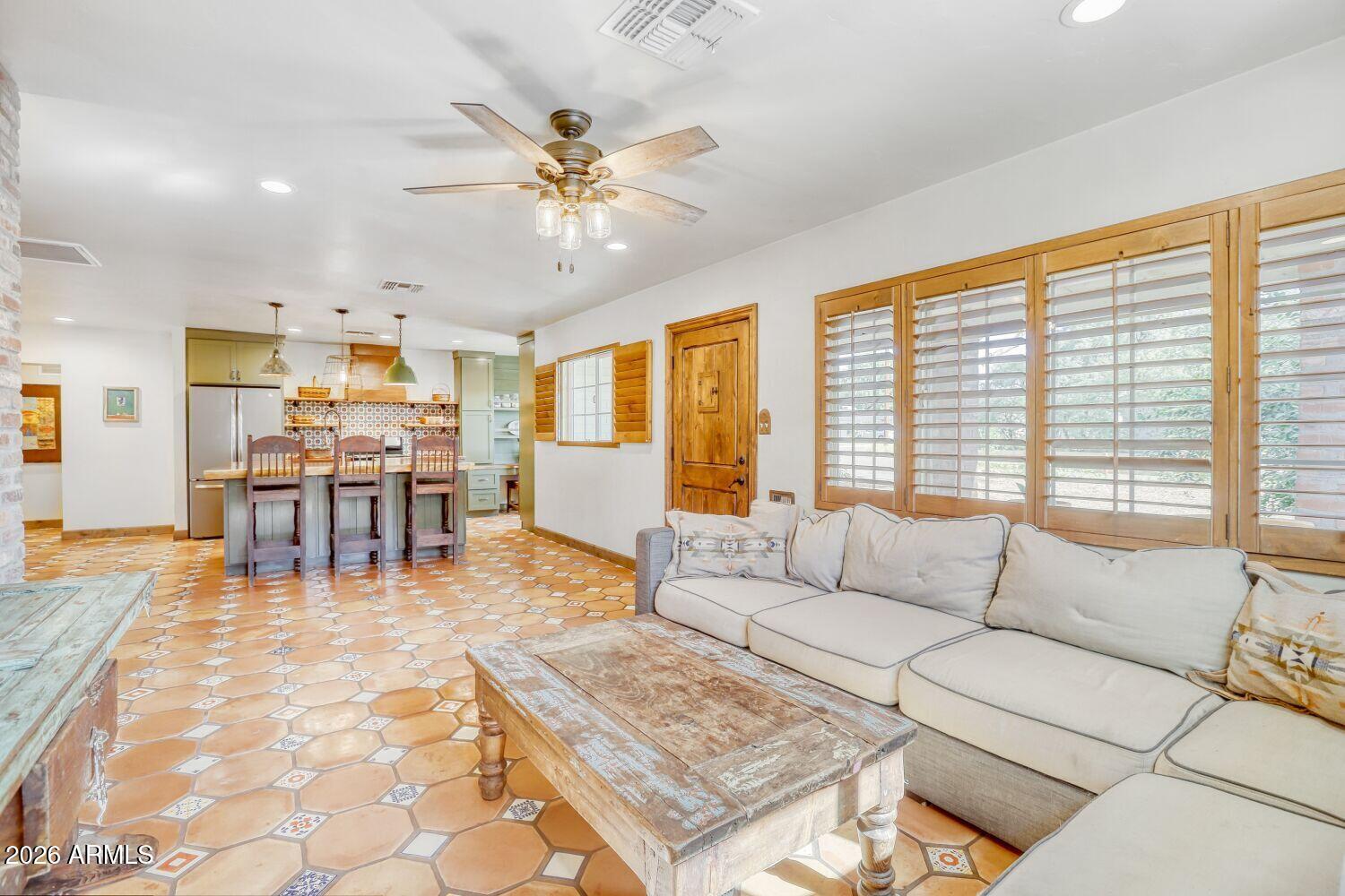 5312 North 9th Street Phoenix, AZ 85014 - Photo 11 of 41 LIVING ROOM 1
