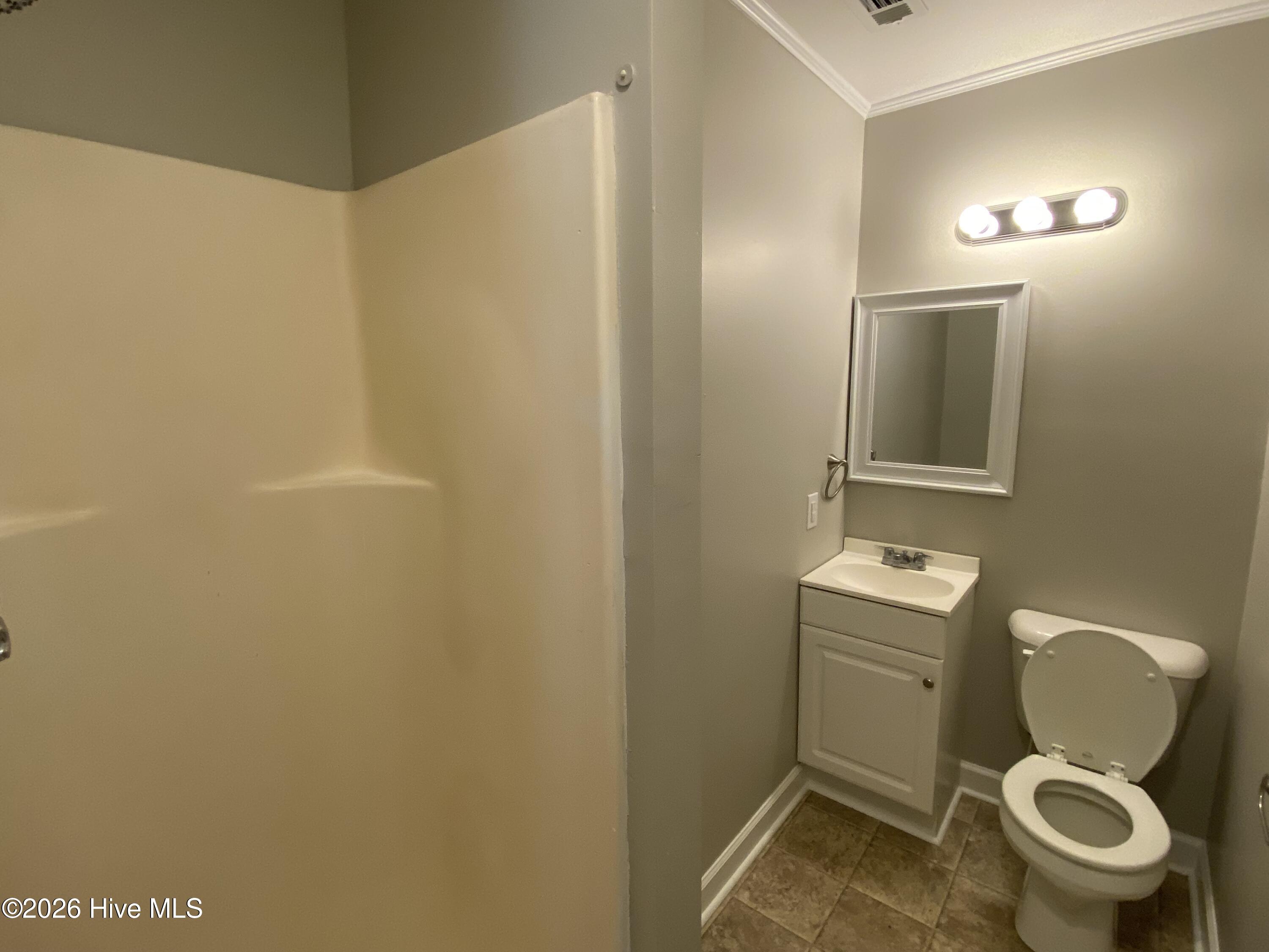 102 Colonial Street Beaufort, NC 28516 - Photo 11 of 12 IMG_4383