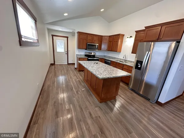 $2,050 | 1726 Aspen Court, New Richmond, WI 54017