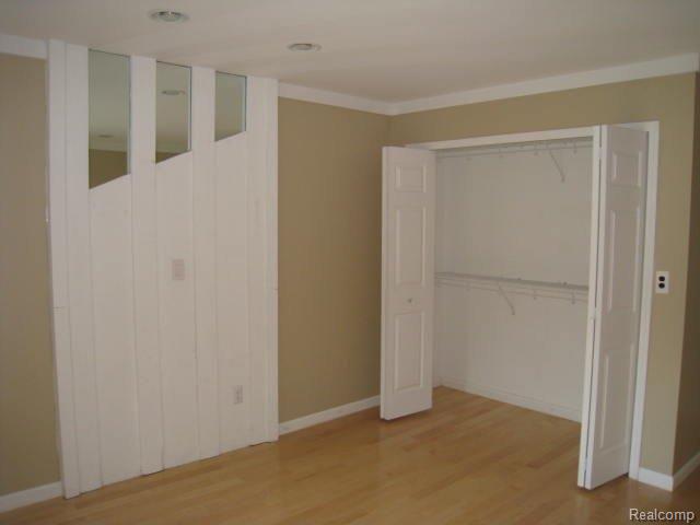 6450 Noble Road, Unit 4 West Bloomfield, MI 48322 - Photo 5 of 8 BEDROOM