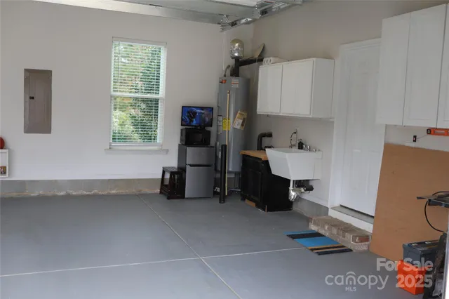 $825,000 | 2889 Creekview Drive, Waxhaw, NC 28173