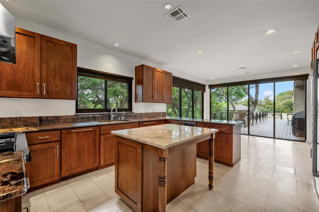 3716 Chimney Ridge Drive Waco, TX 76708 - Photo 10 of 40