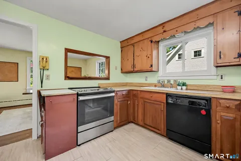 $949,000 | 98 Sasco Hill Terrace, Fairfield, CT 06824