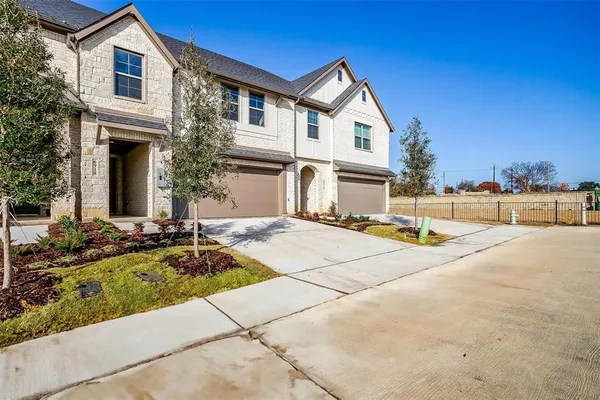 $339,990 | 6818 Neals Way, Arlington, TX 76001
