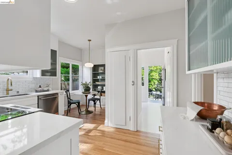 $1,795,000 | 1021 Longridge Road, Oakland, CA 94610