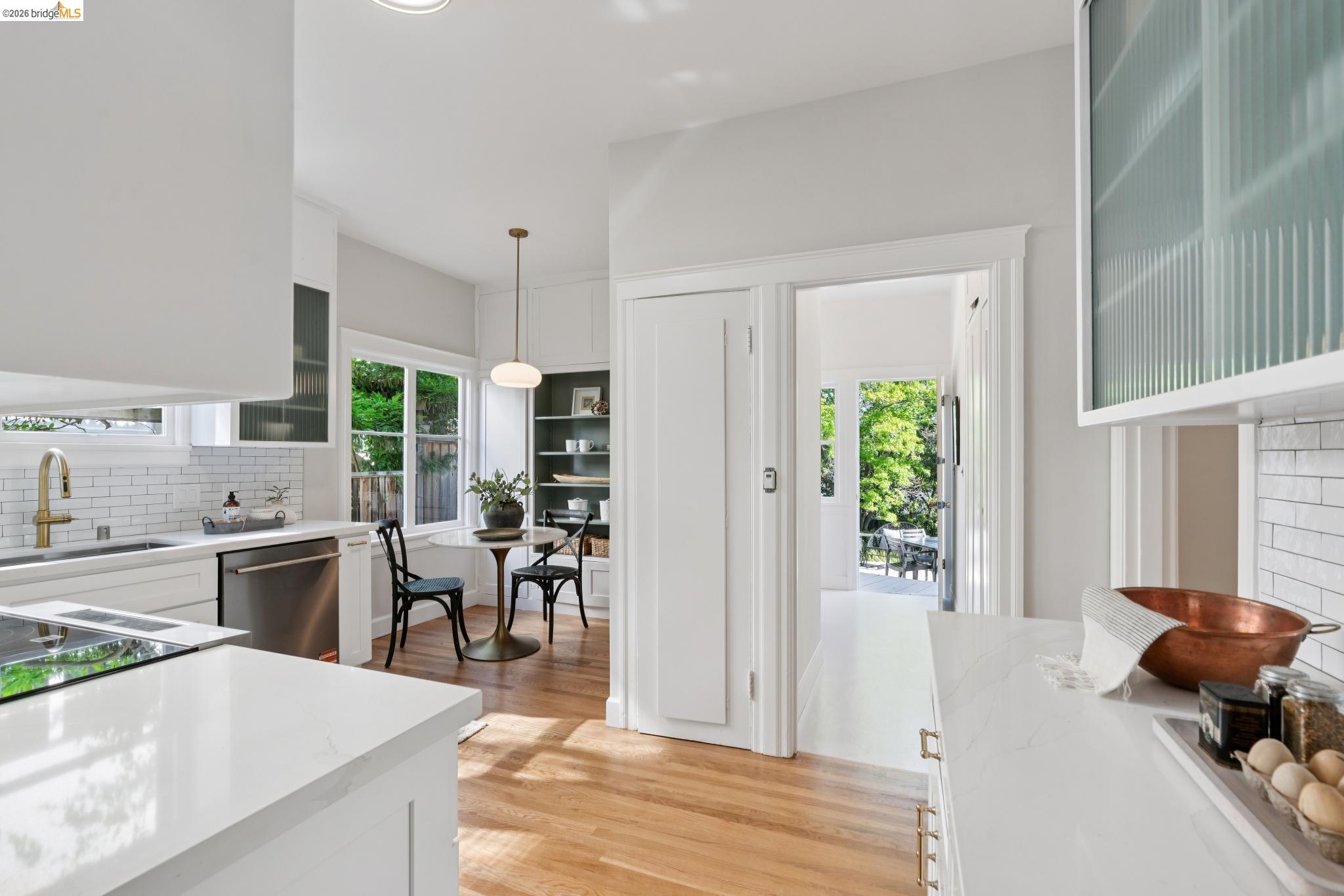 1021 Longridge Road Oakland, CA 94610 - Photo 22 of 61