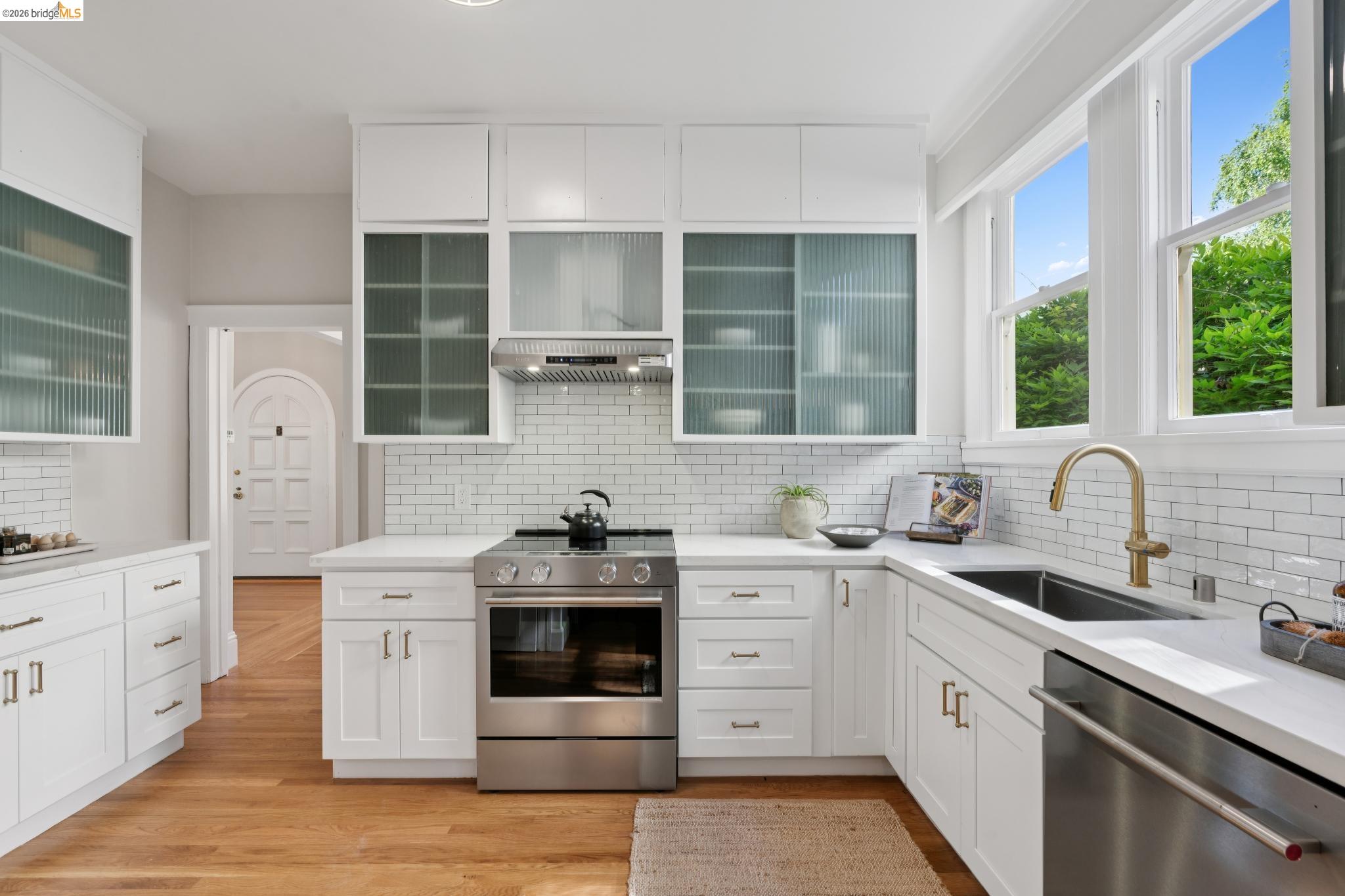 1021 Longridge Road Oakland, CA 94610 - Photo 25 of 61