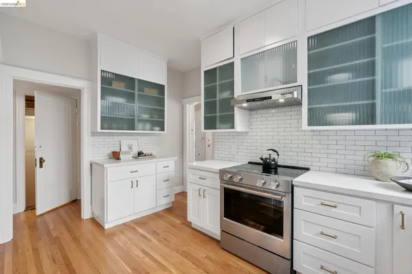 $1,795,000 | 1021 Longridge Road, Oakland, CA 94610