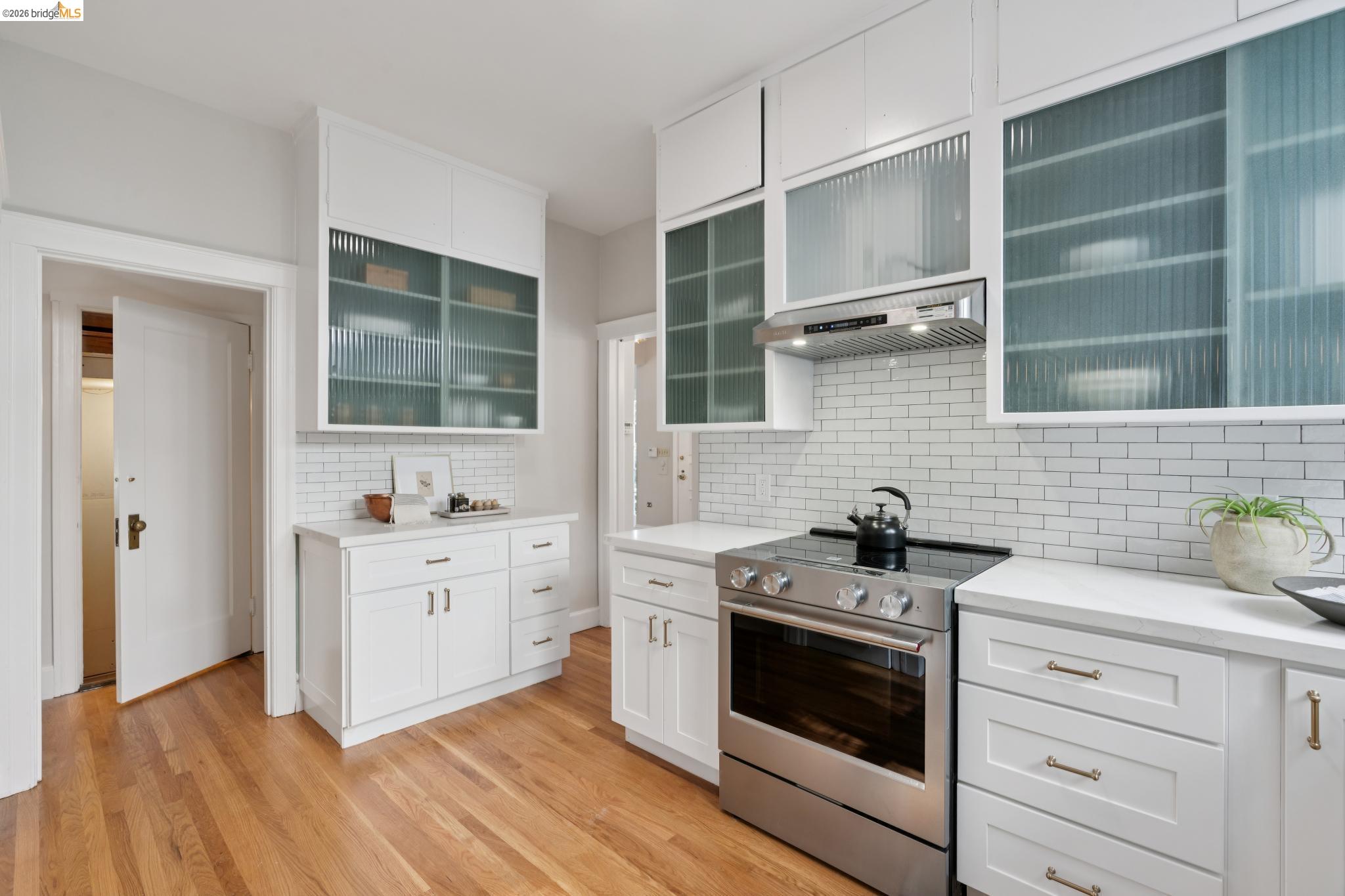 1021 Longridge Road Oakland, CA 94610 - Photo 26 of 61