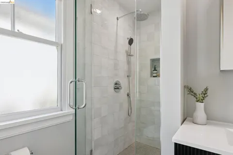 $1,795,000 | 1021 Longridge Road, Oakland, CA 94610