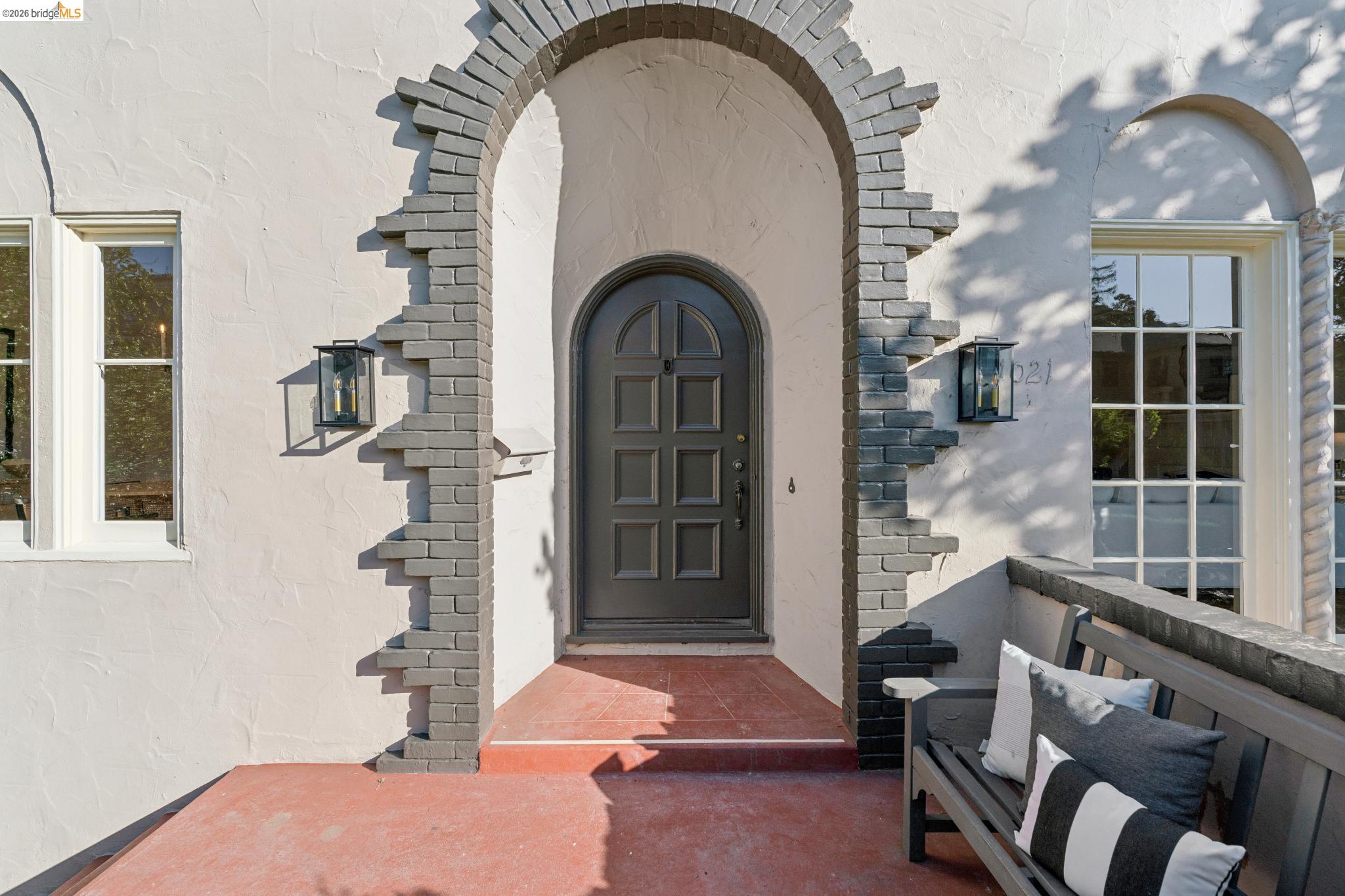 1021 Longridge Road Oakland, CA 94610 - Photo 5 of 61