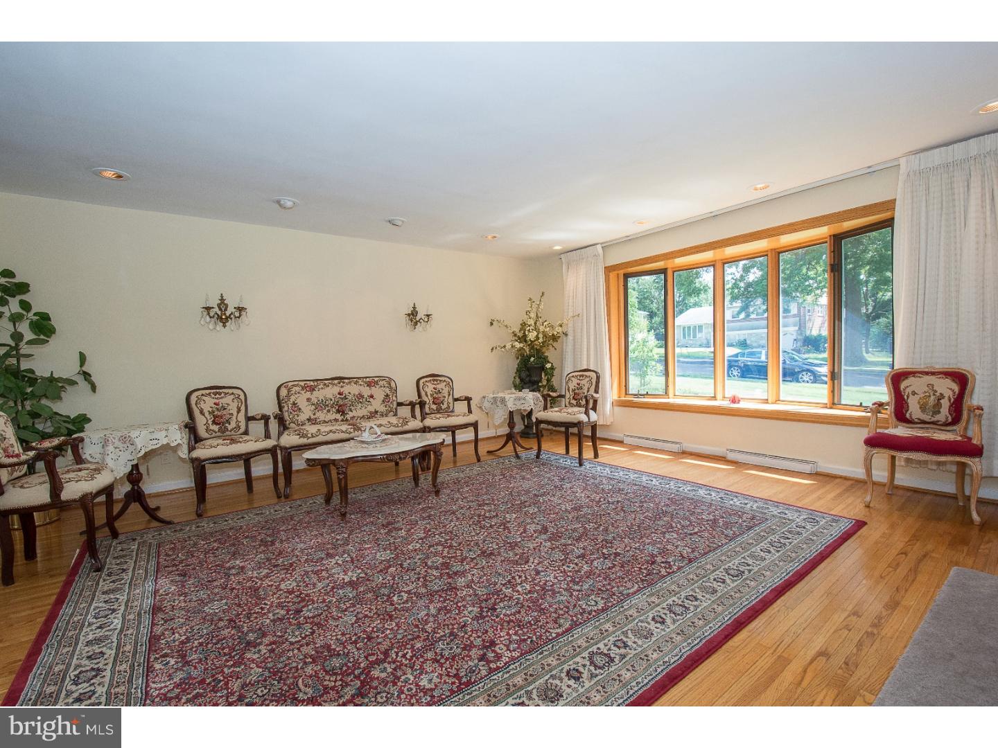 1847 Watson Road Abington, PA 19001 - Photo 4 of 25