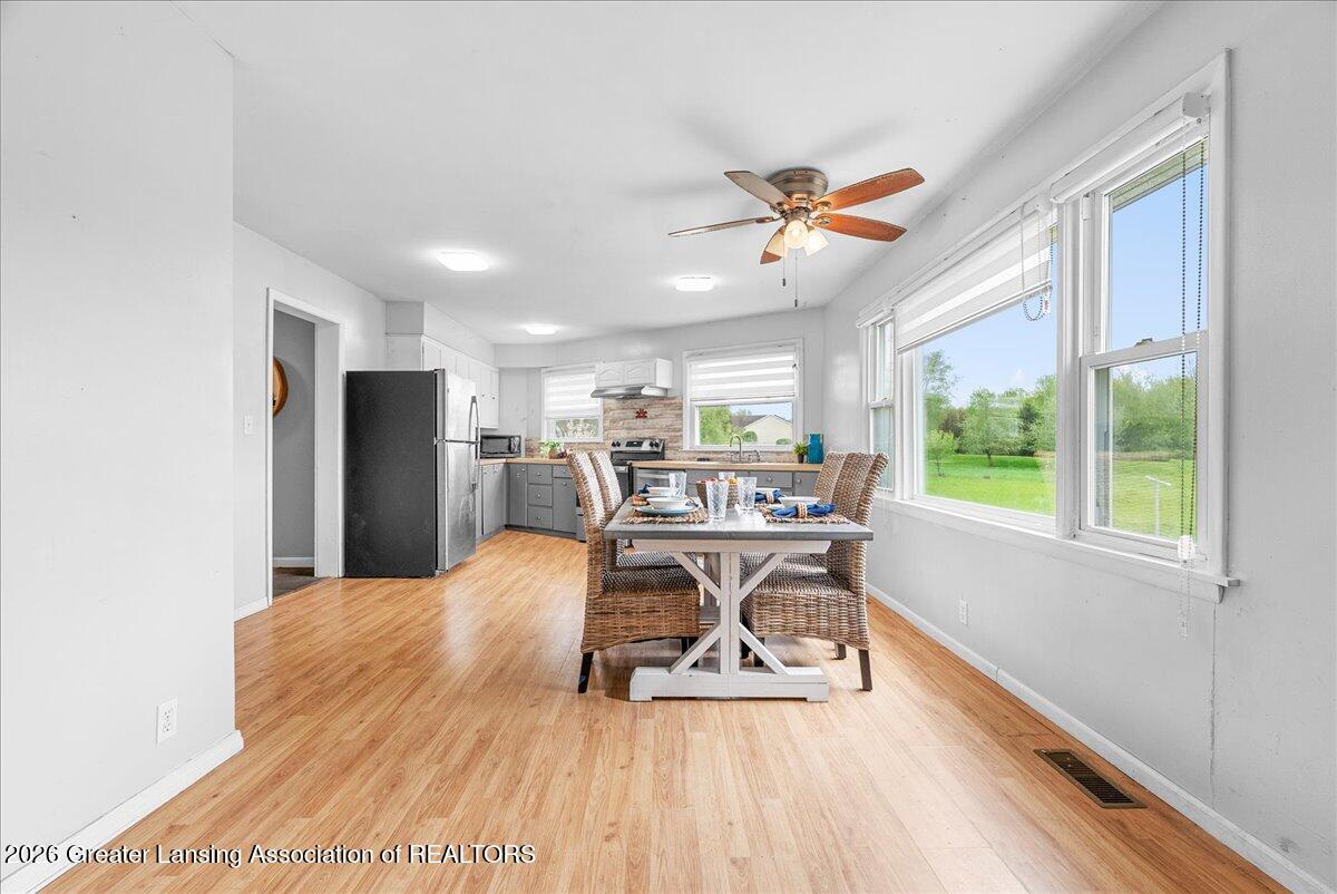8280 South Dewitt Road Dewitt, MI 48820 - Photo 16 of 28 23-Media Jett - 18