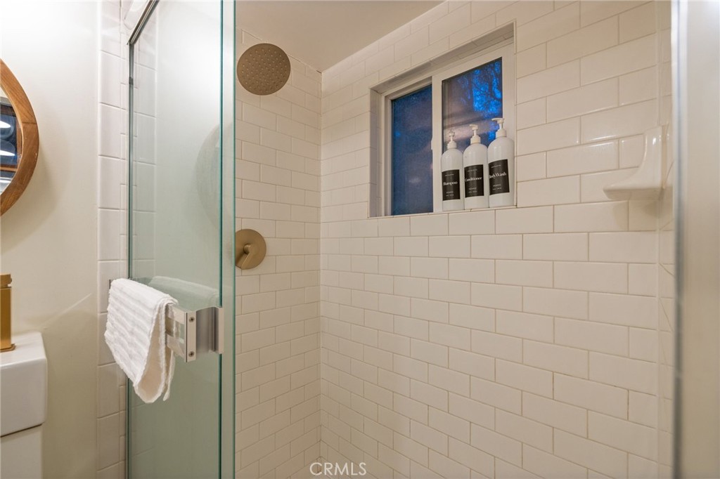 33940 Jennifer Way Coarsegold, CA 93614 - Photo 6 of 75 a bathroom with a shower