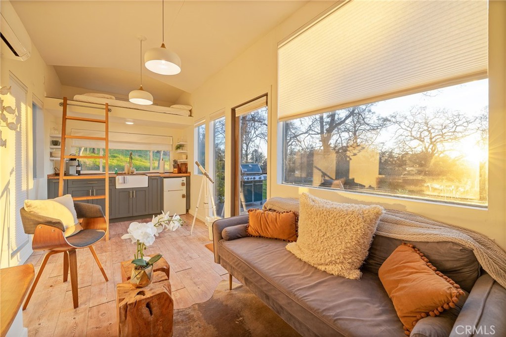 33940 Jennifer Way Coarsegold, CA 93614 - Photo 8 of 75 a living room with furniture and a large window