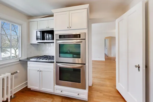 $305,000 | 555 Hill Terrace, Unit 307, Winnetka, IL 60093