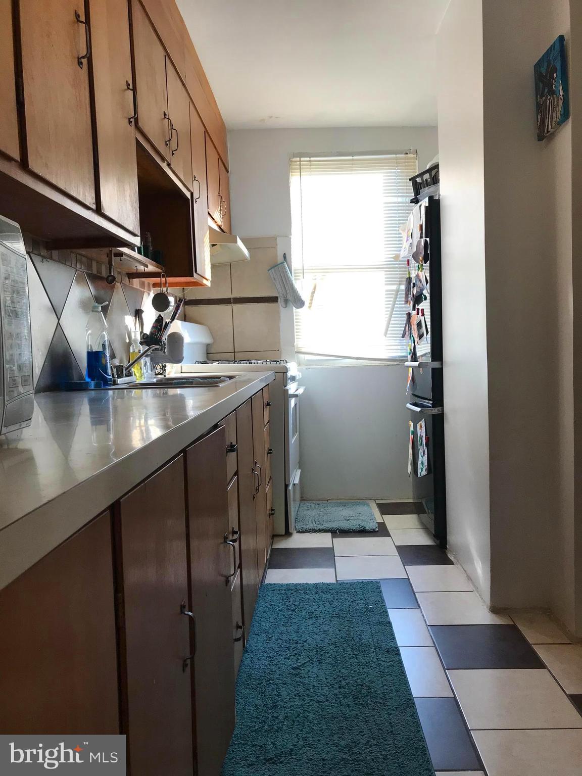 6938 Clinton Road Upper Darby, PA 19082 - Photo 5 of 13