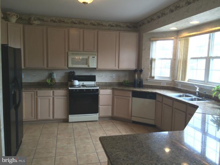 6 Savoy Road Newark, DE 19702 - Photo 11 of 24 Kitchen