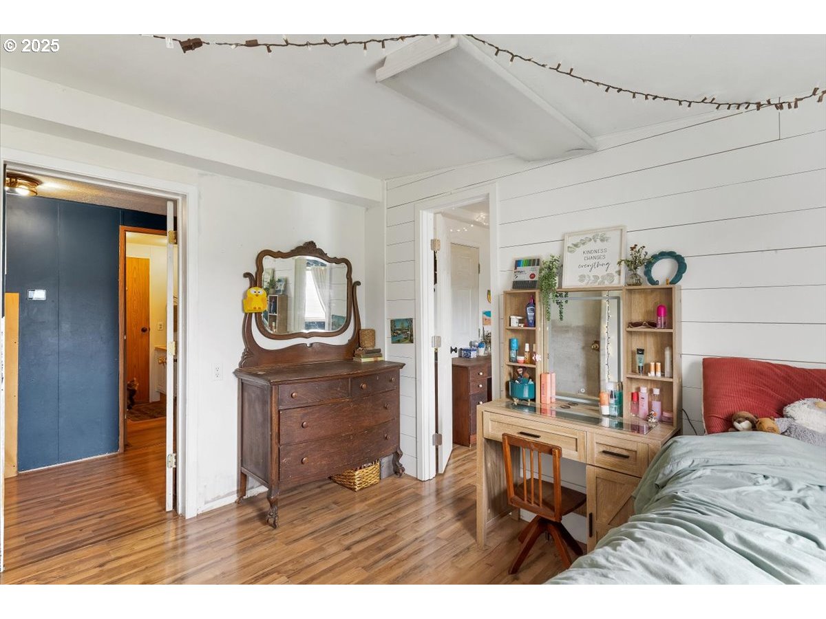 36280 Airport Drive Lebanon, OR 97355 - Photo 29 of 46