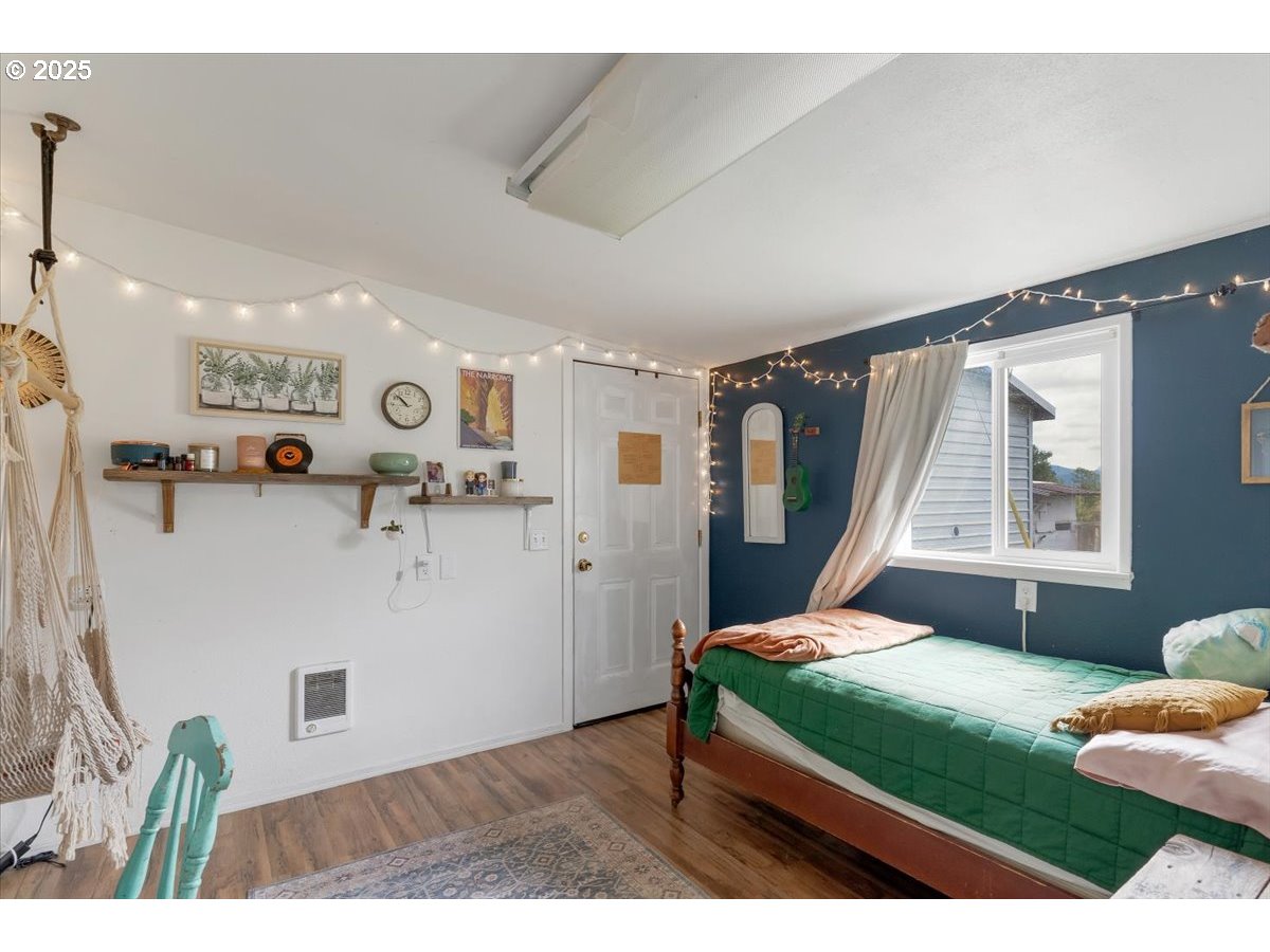 36280 Airport Drive Lebanon, OR 97355 - Photo 30 of 46