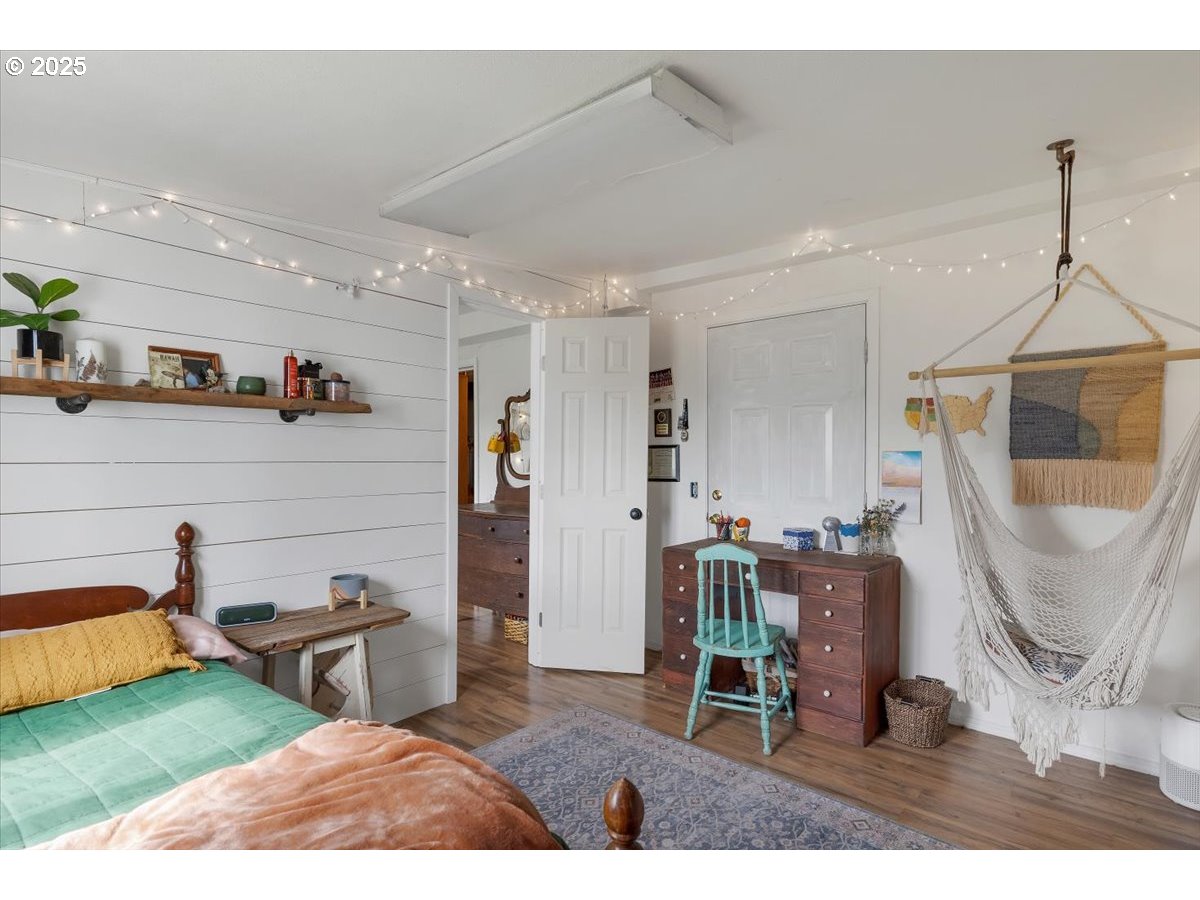 36280 Airport Drive Lebanon, OR 97355 - Photo 31 of 46