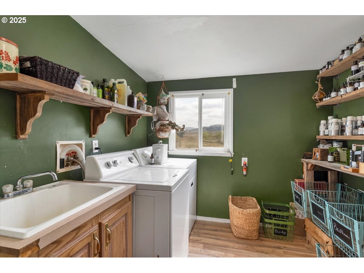 36280 Airport Drive Lebanon, OR 97355 - Photo 32 of 46