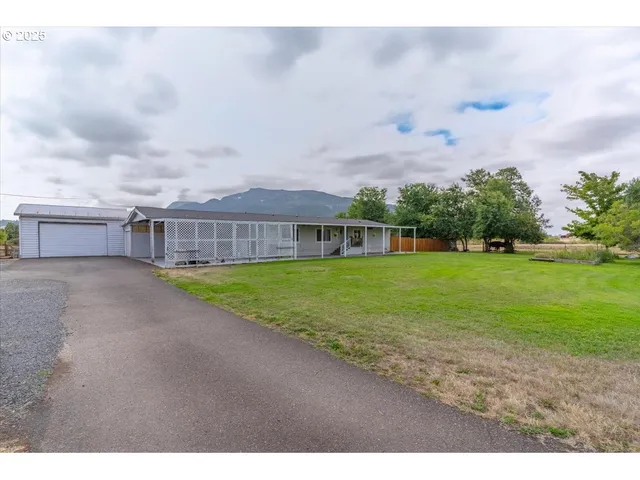 $700,000 | 36280 Airport Drive, Lebanon, OR 97355